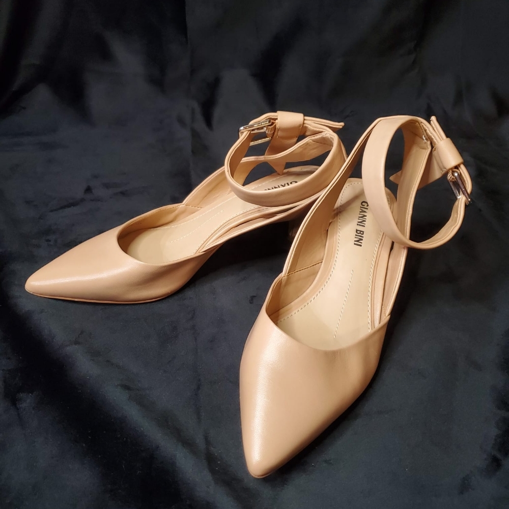 Gianni Bini Tan Leather Buckle Detail Ankle Strap Size 6.5